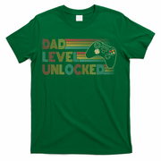 Funny New Dad Dad Level Unlocked Gaming Gamer Dad T-Shirt