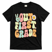 Peace Out First Grade Groovy Graduation Last Day Of School T-Shirt - Black