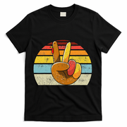 Peace Sign Turkey Hand Thanksgiving Retro Style Funny T-Shirt - Black